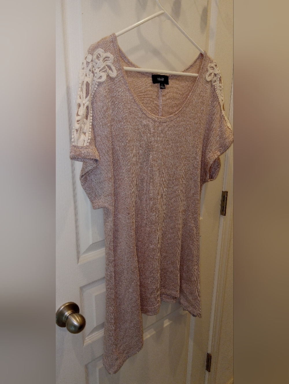 Light Mauve Knit Tunic with White Lace Shoulders